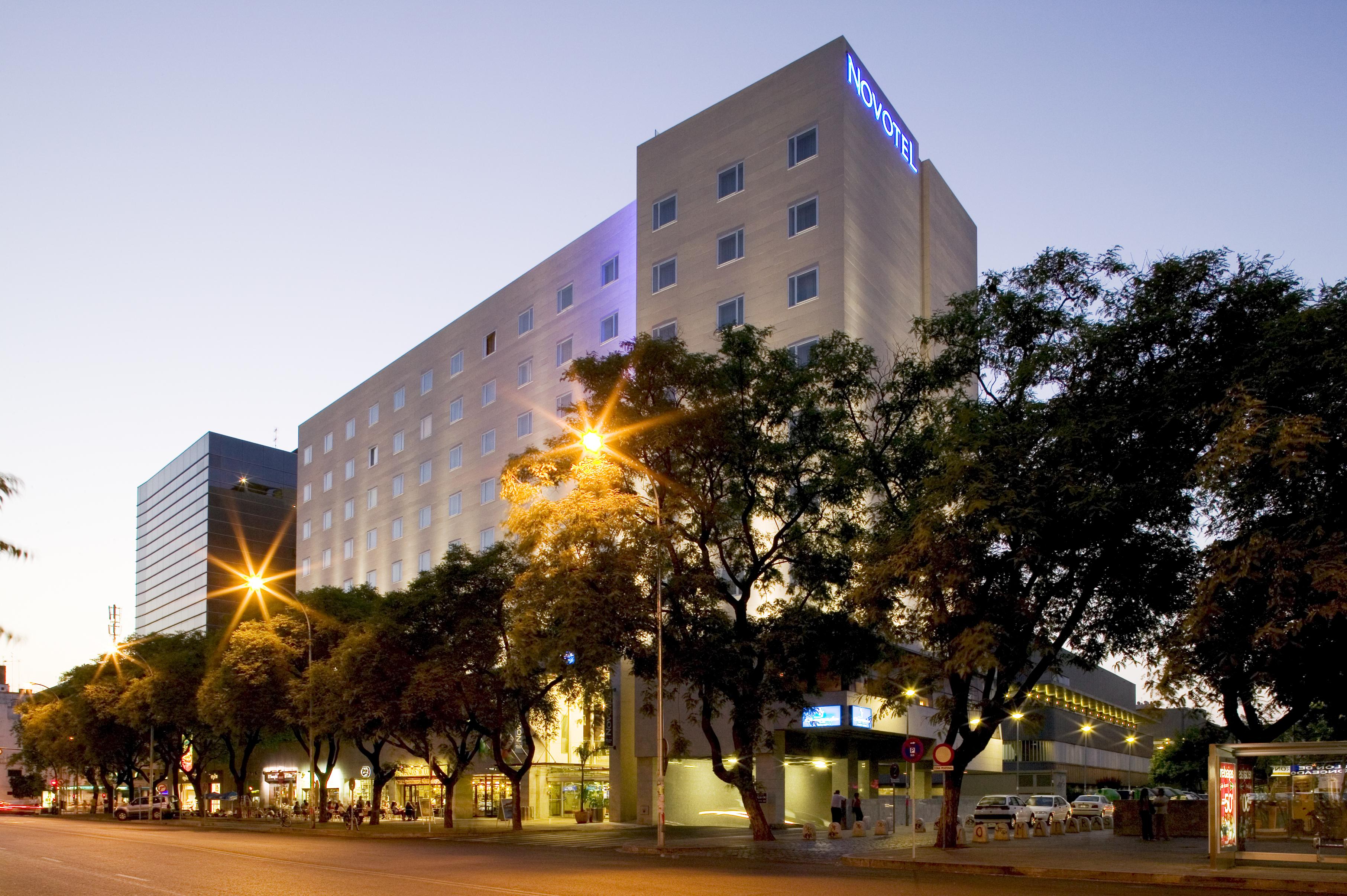 Hotel Novotel Sevilla Esterno foto