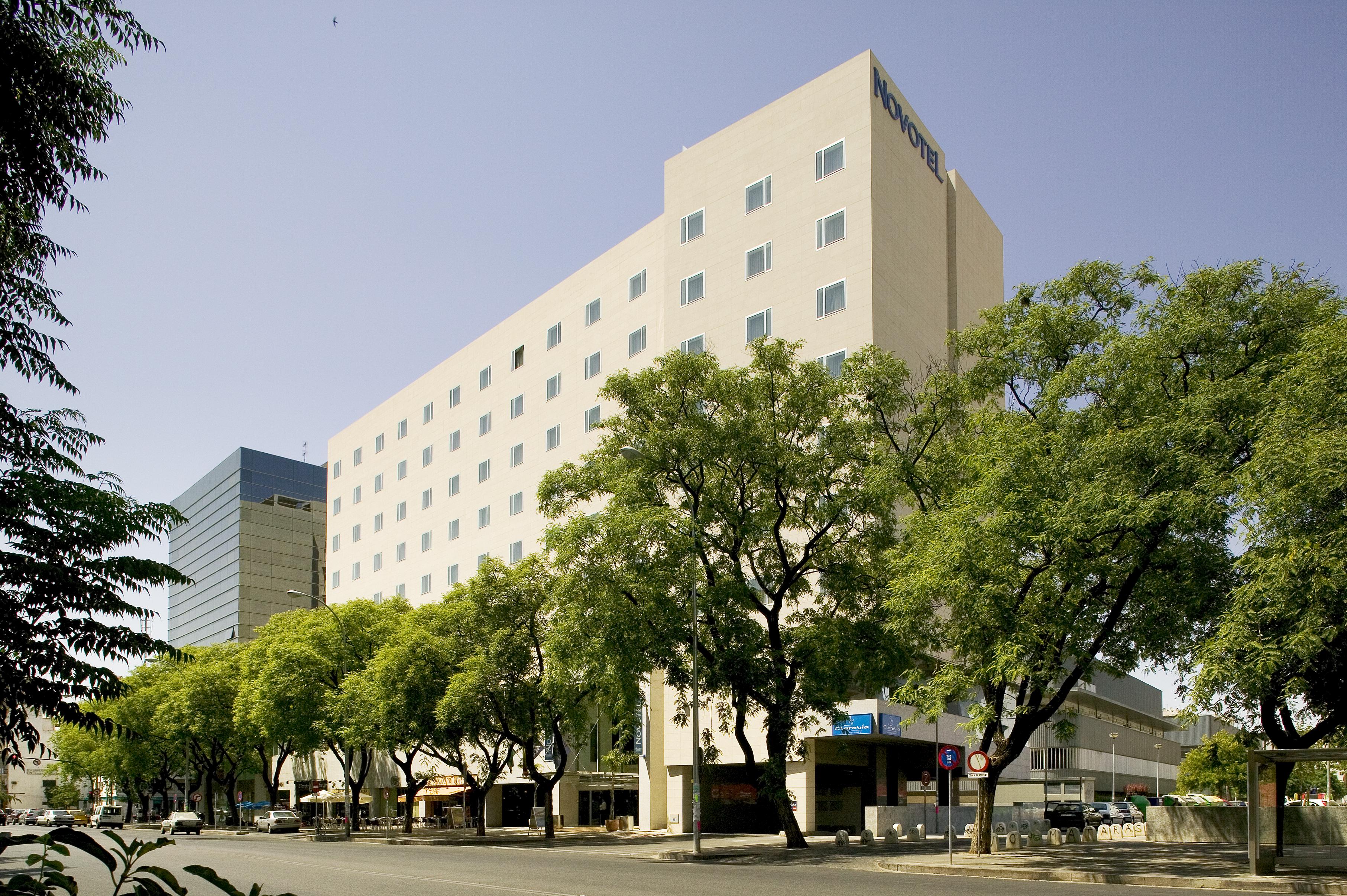 Hotel Novotel Sevilla Esterno foto